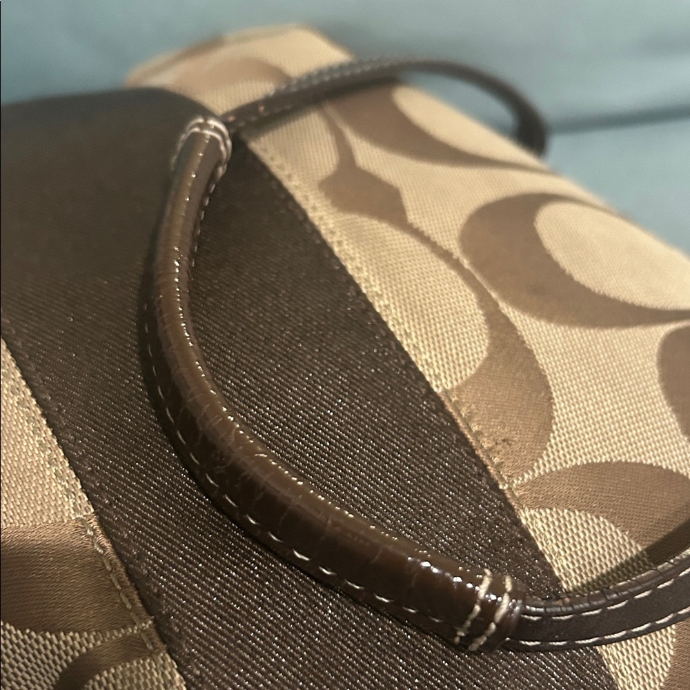 Coach Y2K Tan and Brown Signature Stripe Collection Tote /Wallet Set comes w/COA - Picture 12 of 16